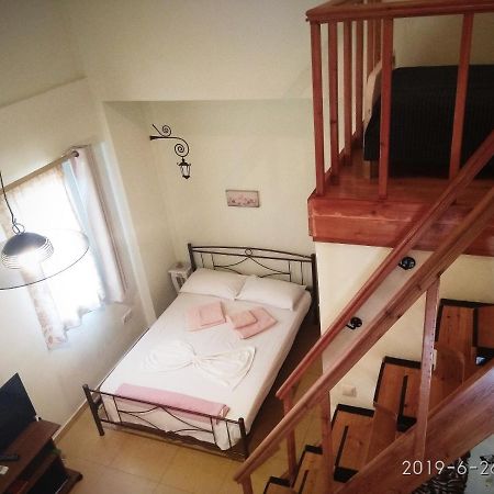 Deili Studio Loft كالاماتا المظهر الخارجي الصورة